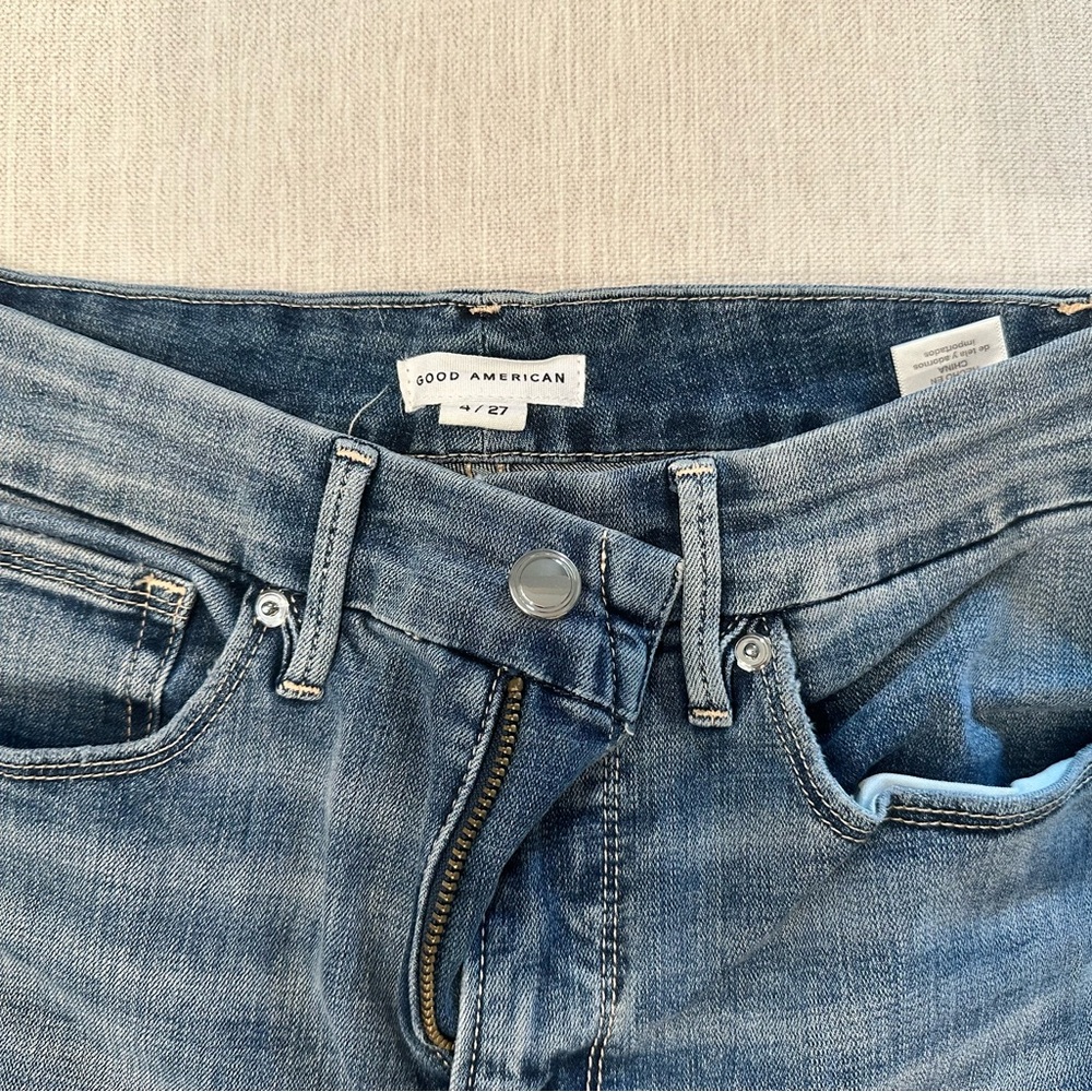 Good American Light Blue Denim Jeans